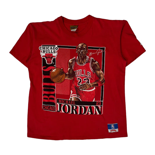 Chicago Bulls Nutmeg Graphic T-Shirt - Medium Red Cotton