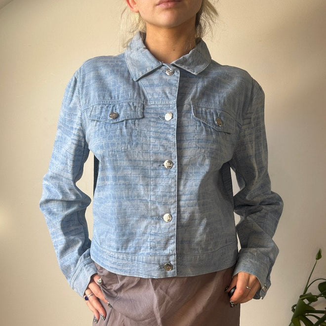 Vintage Ladies Denim Jacket with Detatchable Sleeves 10