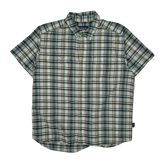 Vintage Patagonia Checked Short Sleeve Shirt - XL Green Nylon Blend