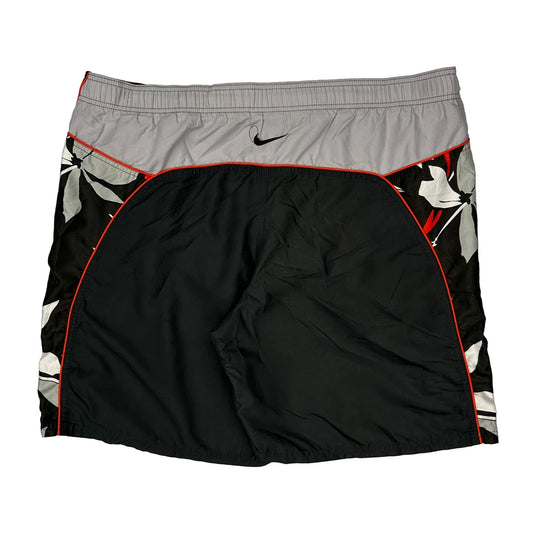 Nike Floral Shorts - XL Black Polyester
