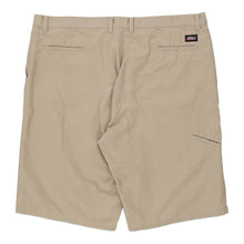  Vintage beige Dickies Shorts - mens 44" waist
