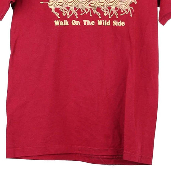 Vintage red Age 10-12 Walk On The Wild Side Fruit Of The Loom T-Shirt - boys small