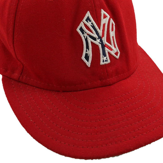 Vintage red New York Yankees New Era Cap - mens no size