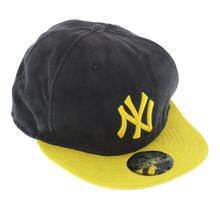  Vintage black New York Yankees New Era Cap - mens no size