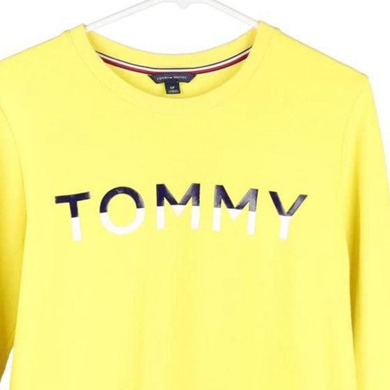 Vintage yellow Tommy Hilfiger Sweatshirt - mens small