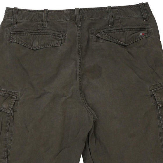 Vintage green Tommy Hilfiger Cargo Shorts - mens 36" waist
