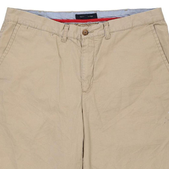 Vintage beige Tommy Hilfiger Shorts - mens 38" waist